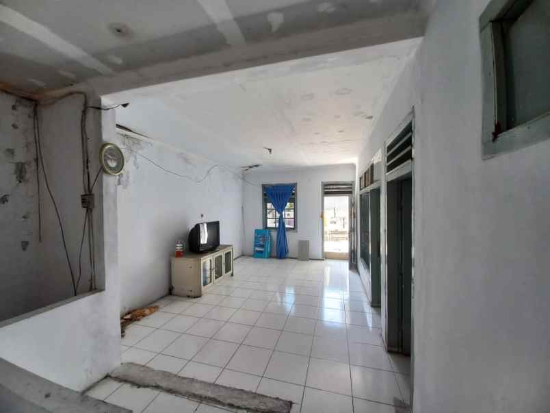 ruko gudang kantor jl ciledug kel regol garut