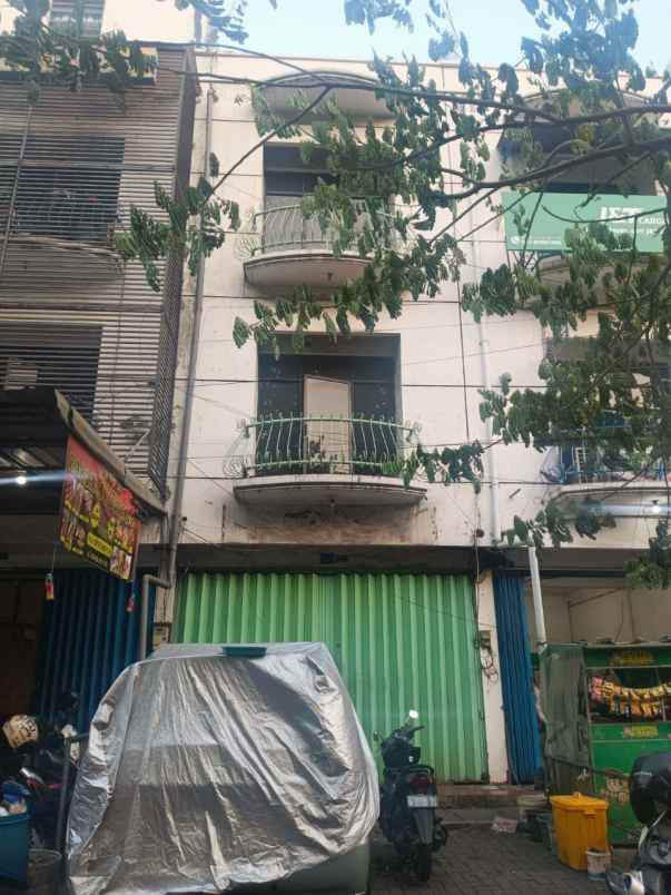 ruko raya ngagel jalan raya depan kali wonokromo