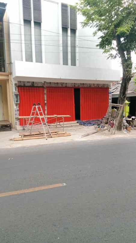 ruko siap huni nol jalan raya lokasi sumenep madura