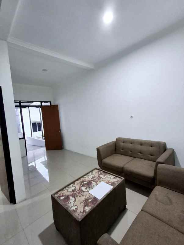 rumah 2 lantai cilengkrang kodya