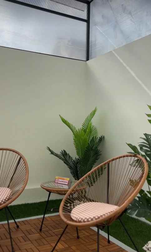 rumah 2 lantai ciwastra