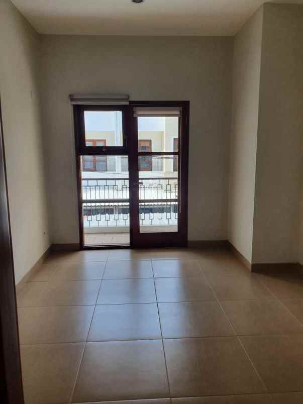 rumah 2 lantai dijual murah dekat tol lenteng agung