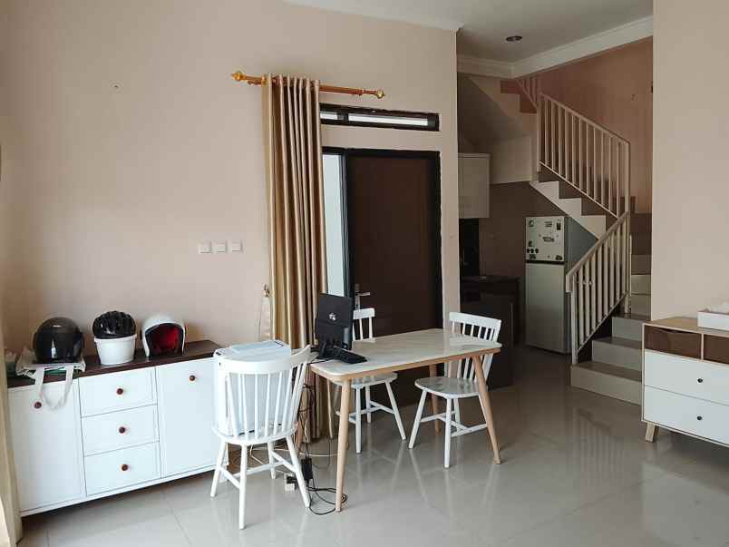 rumah 2 lantai jl golf barat arcamanik endah bandung