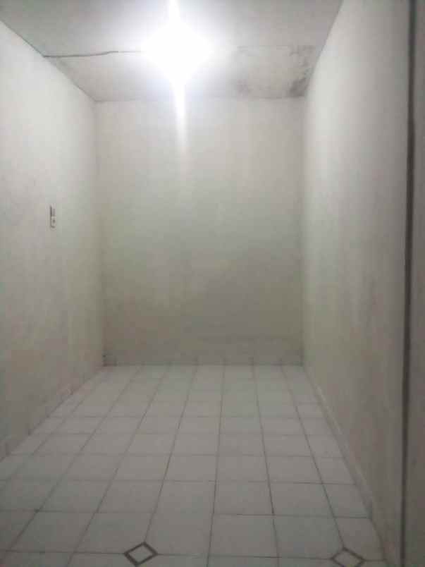 rumah 2 lantai lokasi lembang dekat sespim polri