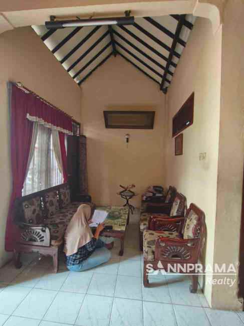 rumah 2 lantai siap huni abadijaya depok fry