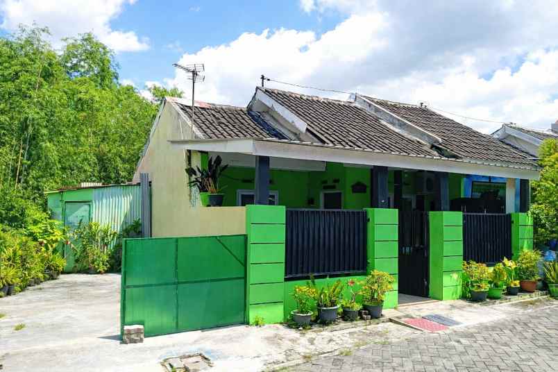 rumah 300 juta kawasan strategis jaten karanganyar