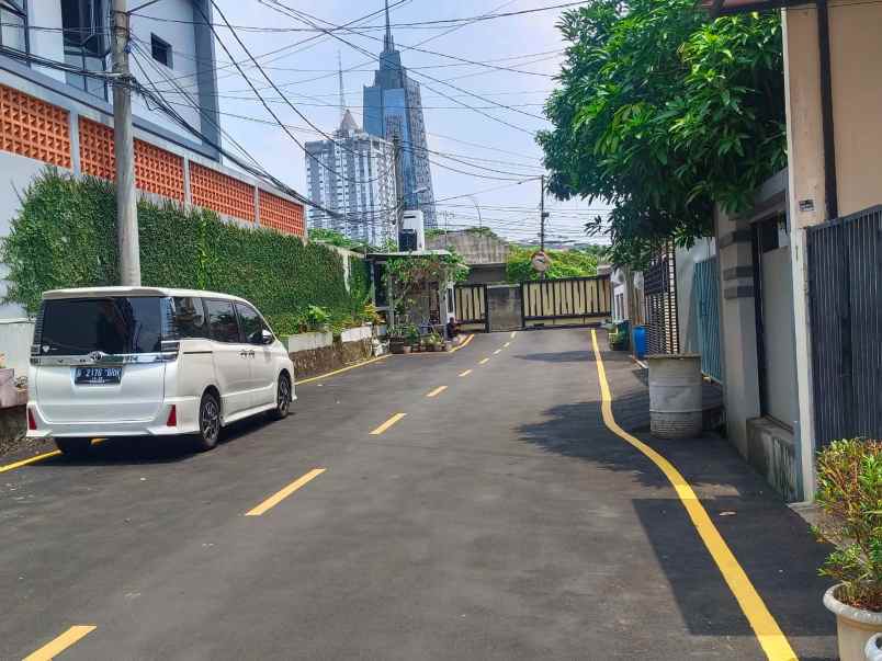 rumah 4 lantai di palmerah jakarta barat