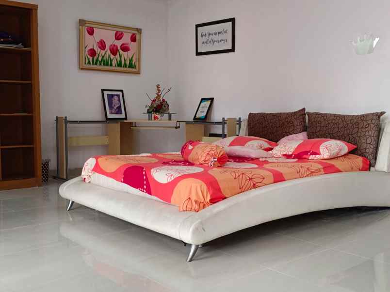 rumah 4 lantai di palmerah jakarta barat