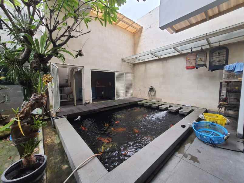 rumah bagus elegan hgb di graha natura surabaya