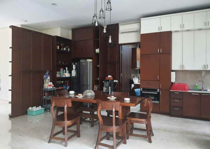 rumah bagus elegan hgb di graha natura surabaya