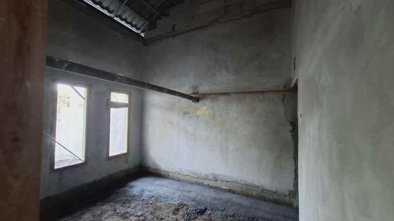 rumah baru dengan tanah luas di selomartani kalasan