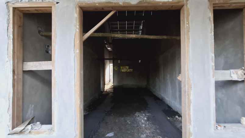 rumah baru dengan tanah luas di selomartani kalasan