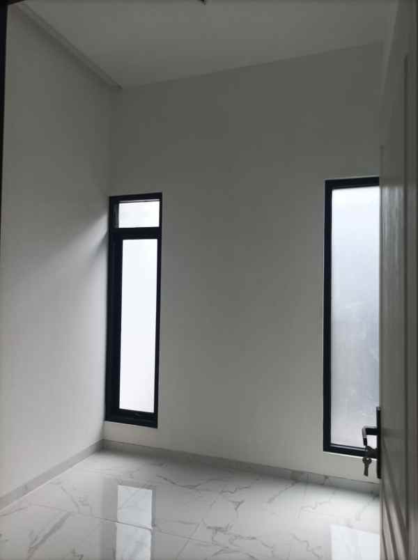 rumah baru minimalis siap huni lokasi sawojajar 2