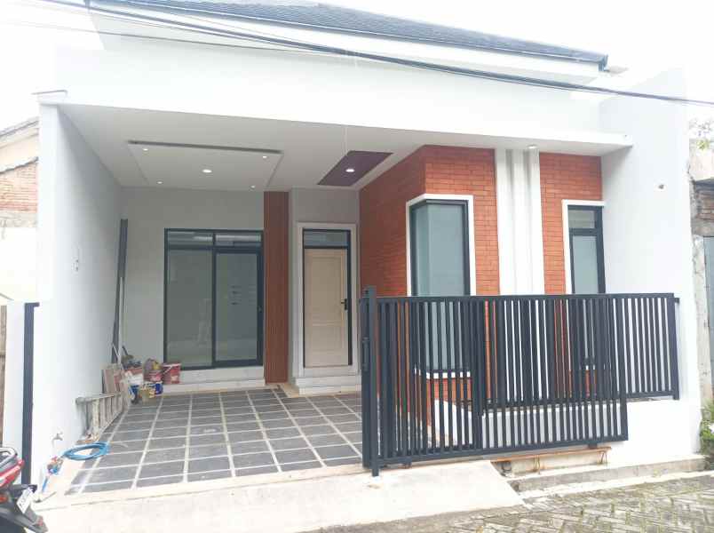 rumah baru minimalis siap huni lokasi sawojajar 2