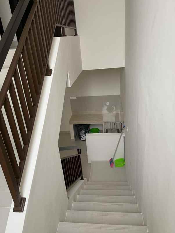 rumah baru siap huni di podomoro park buah batu