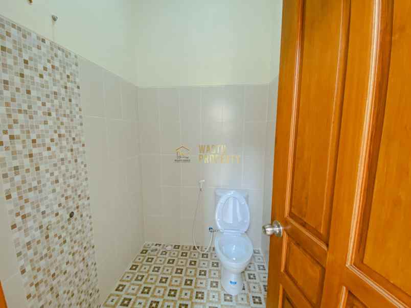 rumah baru tanah luas view sawah di kalasan