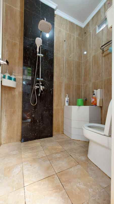 rumah cantik lokasi sukamenak harga nego