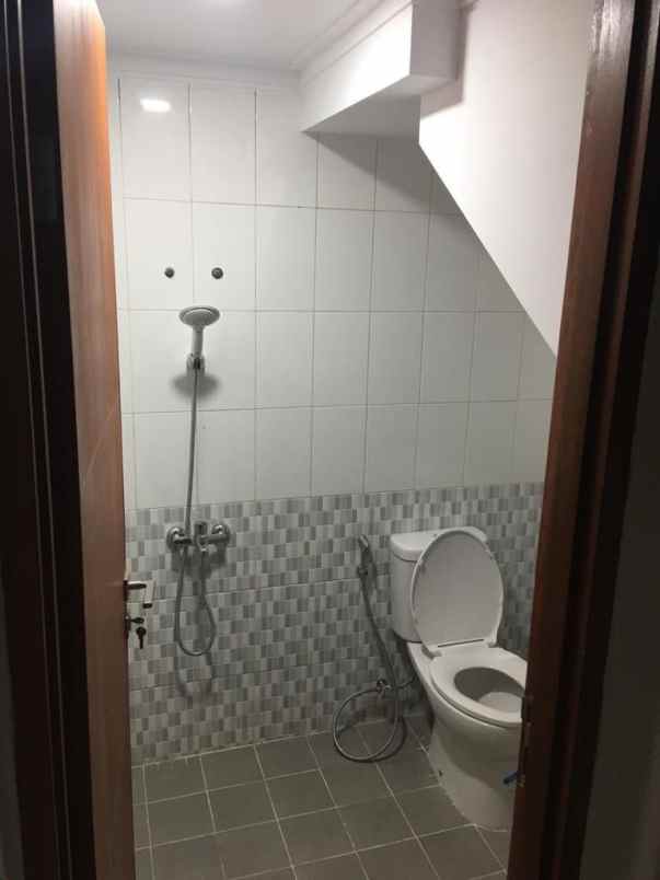 rumah cluster 2 lantai di terusan buah batu bandung