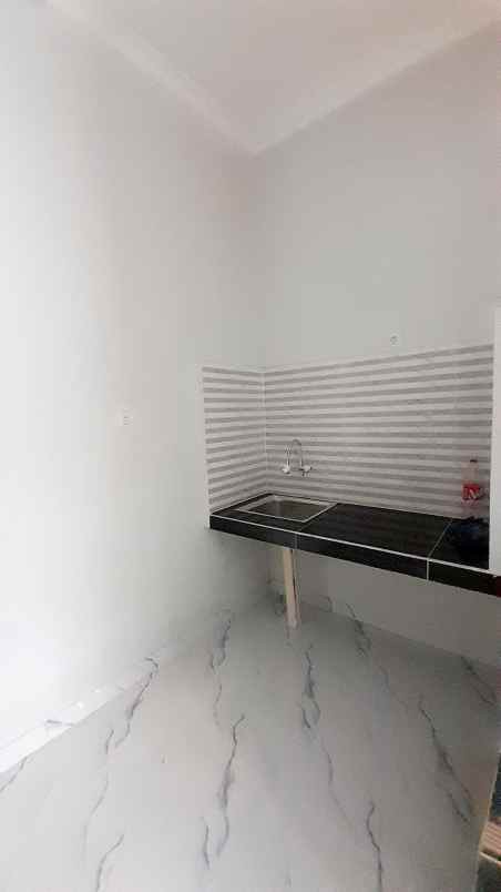 rumah dalam cluster di cipayung jakarta timur