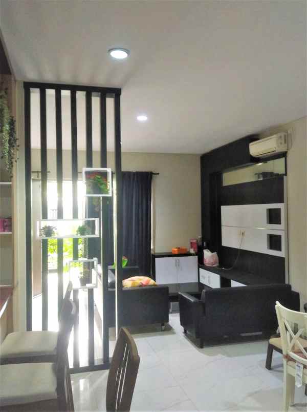 rumah dalam cluster di jakarta garden city cakung