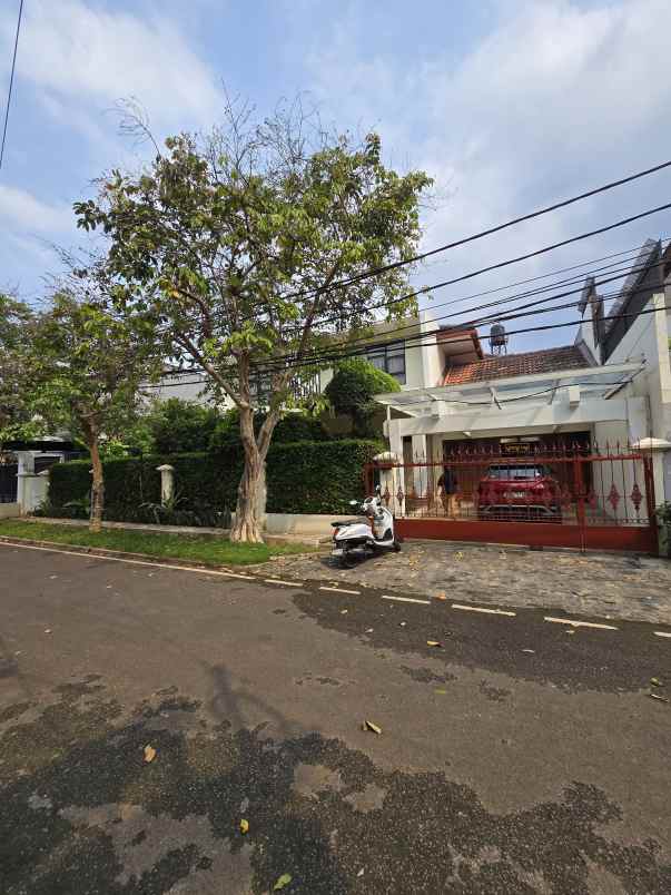 rumah dalam komplek nyaman di kayu putih jaktim
