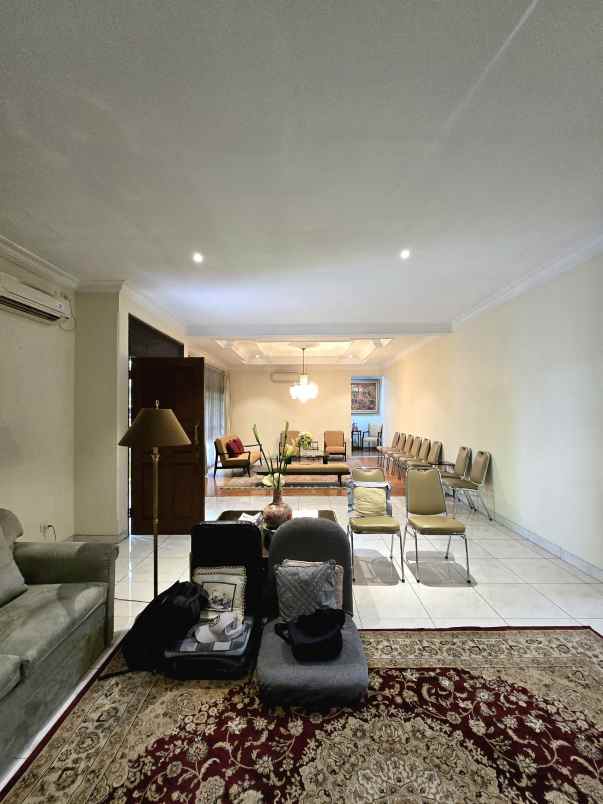 rumah dalam komplek nyaman di kayu putih jaktim