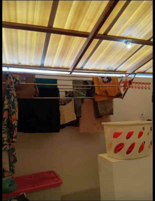 rumah di komplek belakang pom bensin ciwastra