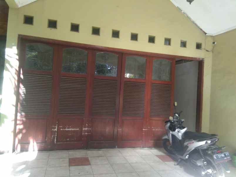 rumah dijual di ketintang akses mudah lokasi emas