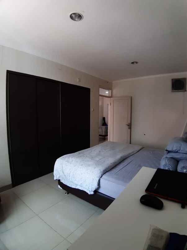 rumah gading arcadia