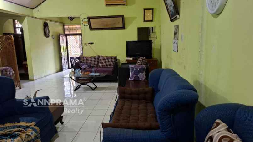 rumah hook luas di komplek pekayon bekasi ash