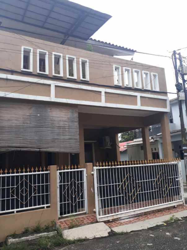 rumah hook second dekat masjid kubah mas depok