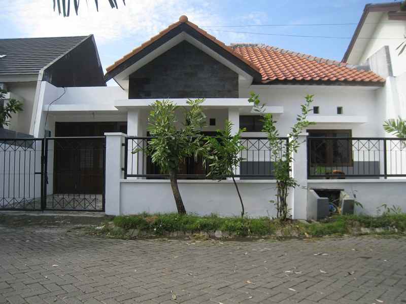 rumah jl griya babatan mukti