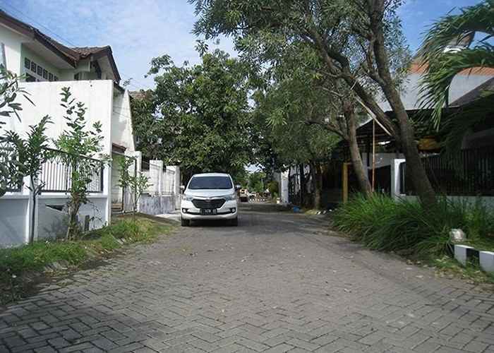 rumah jl griya babatan mukti