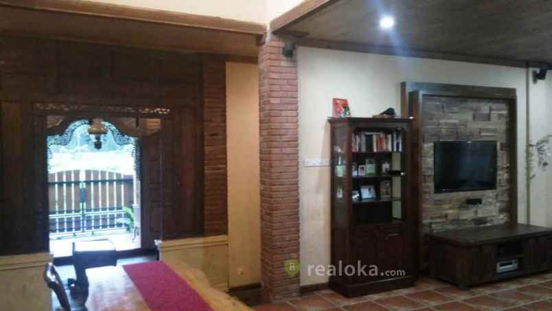 rumah jl salatiga semarang