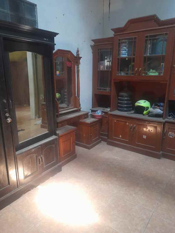 rumah kampung di kawasan strategis