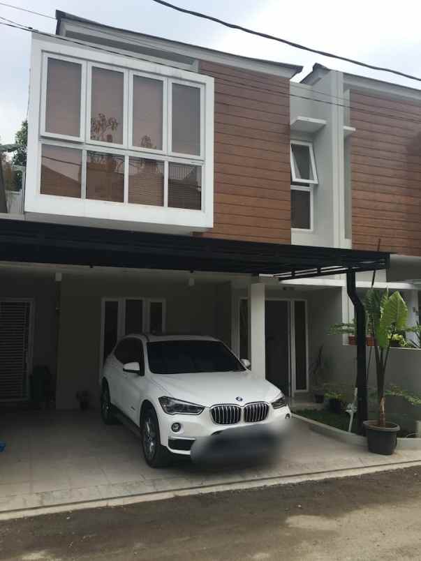 rumah karang tengah lebak bulus