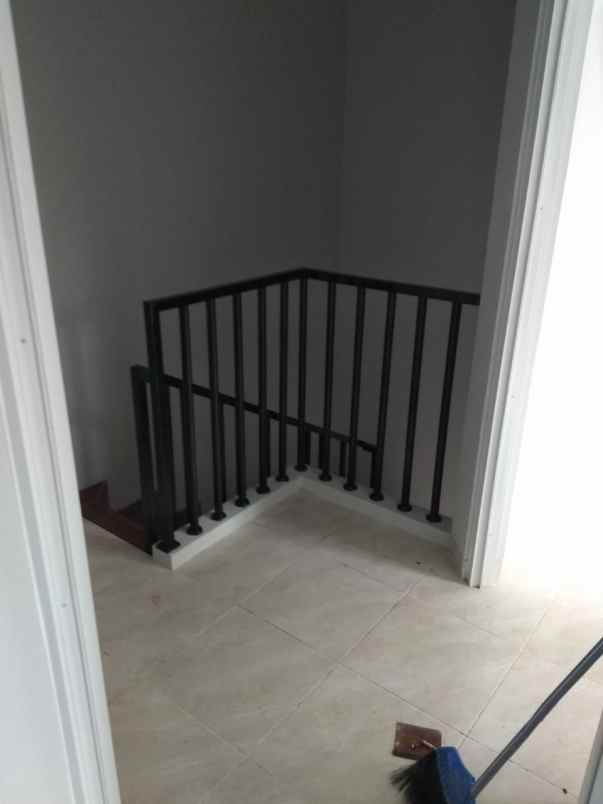 rumah kelapa dua depok