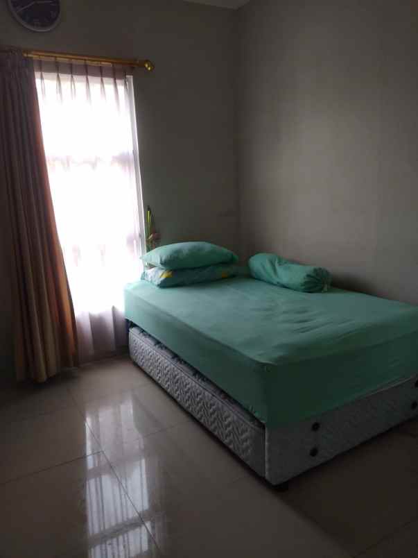 rumah komp metland menteng cakung