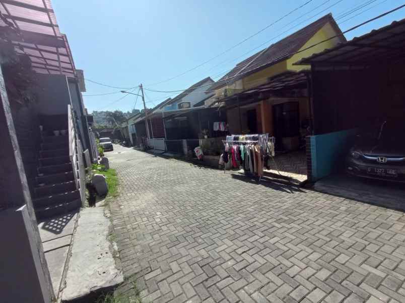 rumah komplek padaasih 6 menit smkn 3 cimahi
