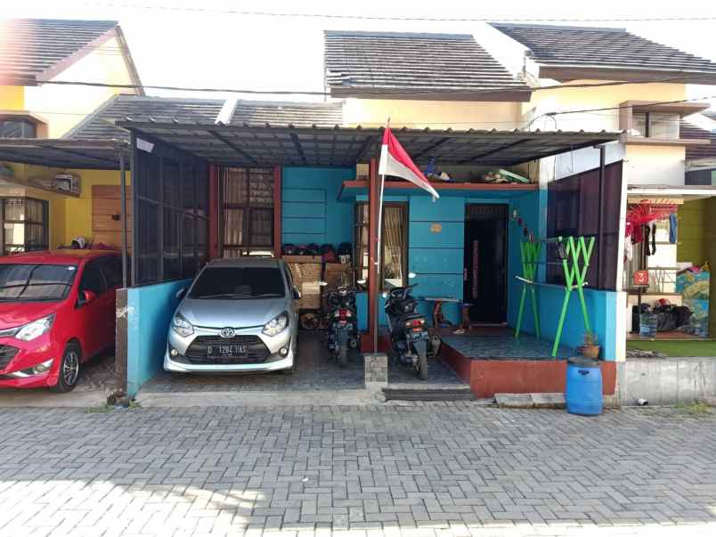 rumah komplek padaasih 6 menit smkn 3 cimahi