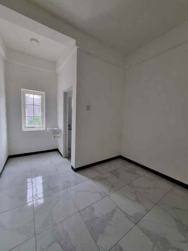 rumah kost full furnish lokasi sigura gura malang