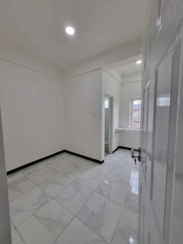 rumah kost full furnish lokasi sigura gura malang