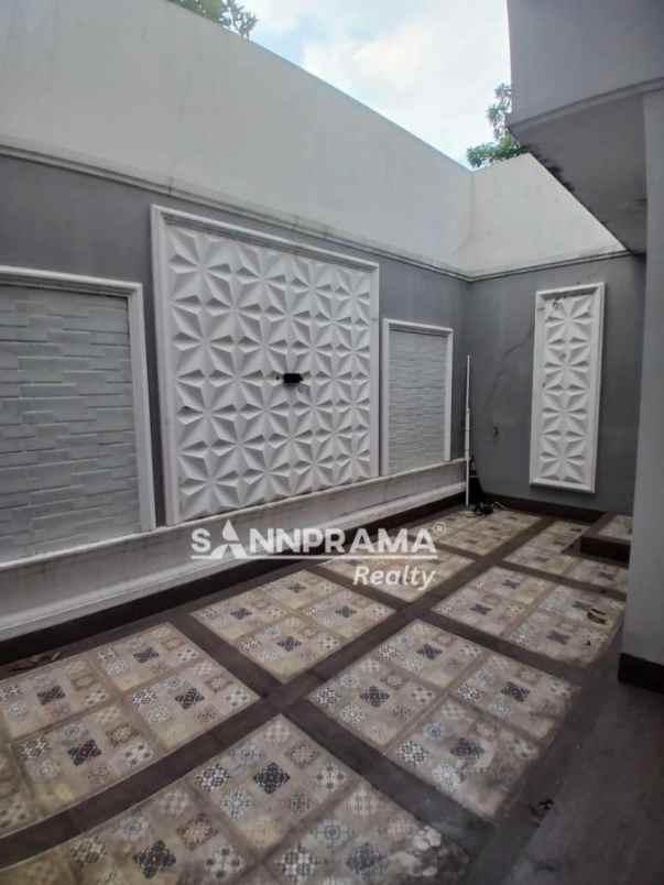 rumah mewah 2 lantai brand new di tanah baru depok iml