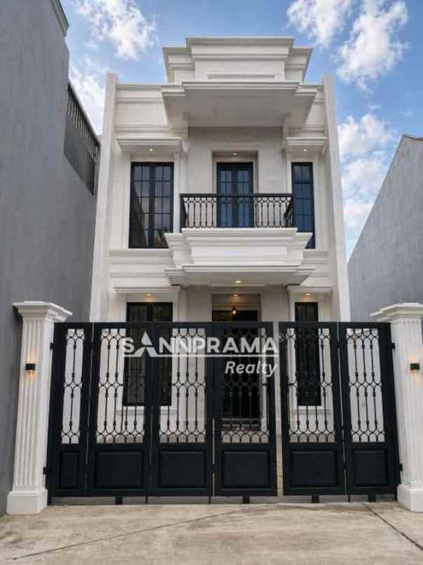 rumah mewah 2 lantai brand new di tanah baru depok iml