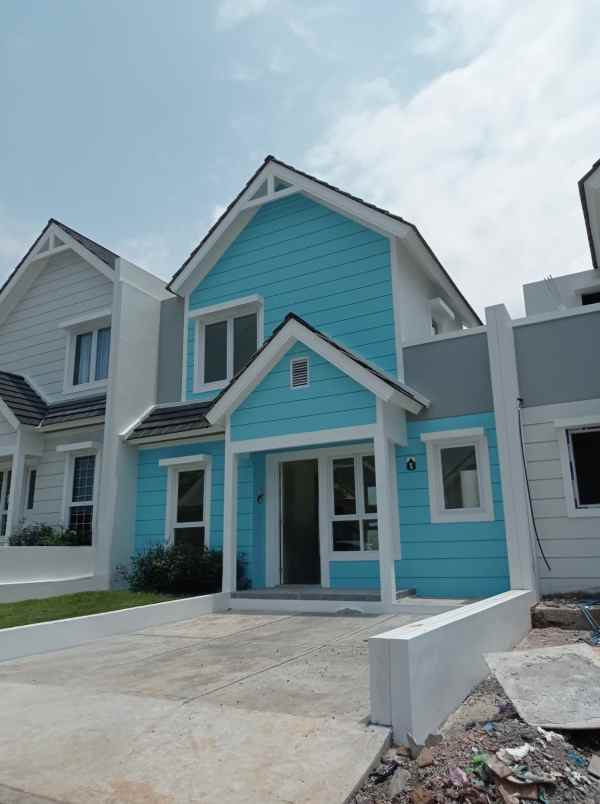 rumah mewah di dalam cluster bsb type pinewood