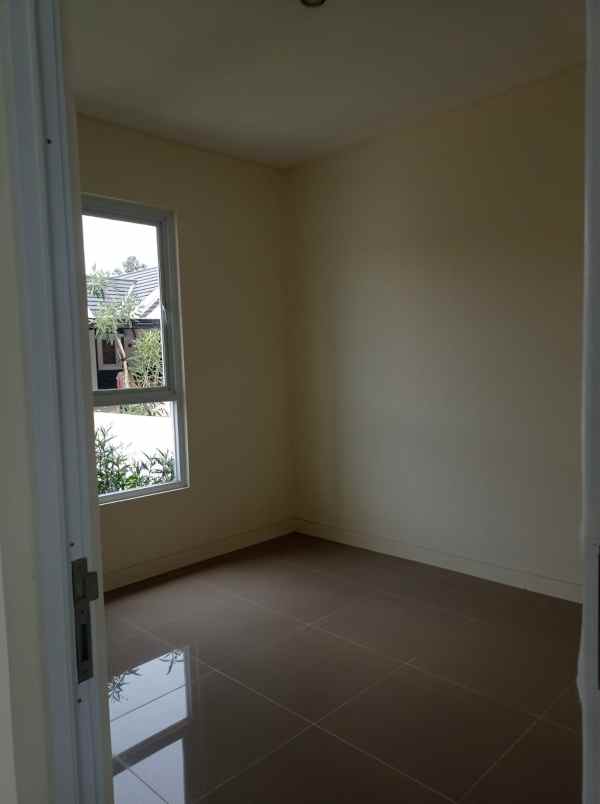 rumah mewah di dalam cluster bsb type pinewood