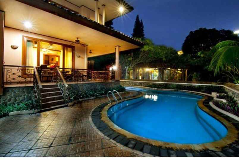 rumah mewah di jln ampera cilandak jakarta selatan