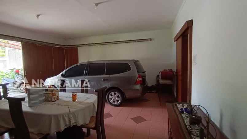 rumah mewah hook dalam kompleks megapolitan cinere