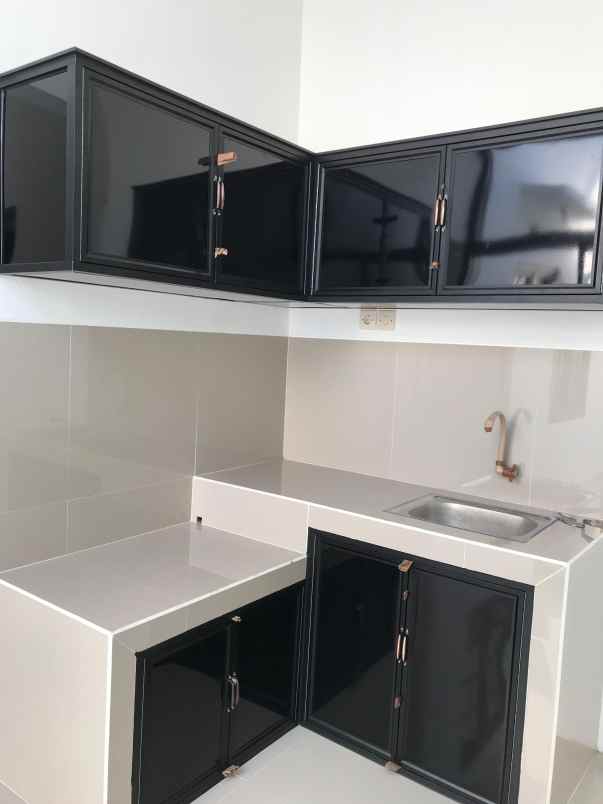 rumah minimalis modern dekat bandara abd saleh