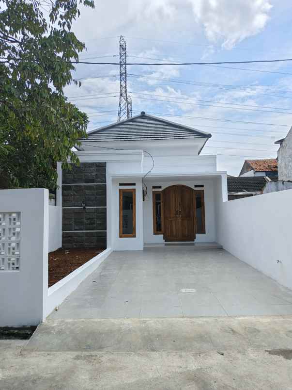 rumah modern bebas banjir di pusat kota bandung